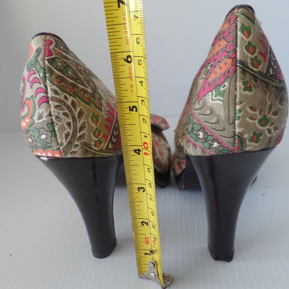 Kenneth Cole Reaction Unlisted - Women's Heels 10 - Picture 4 of 8